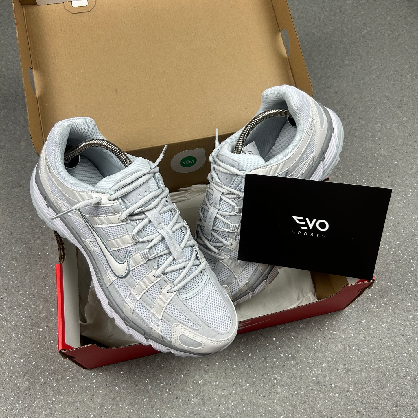 NIKE P6000 SUMMIT WHITE