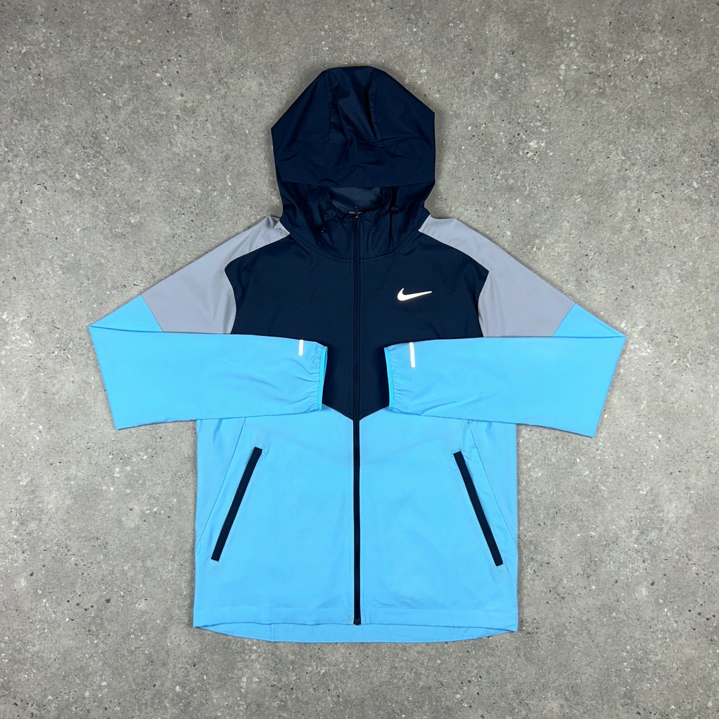 NIKE UV WINDRUNNER JACKET AQUARIUS BLUE