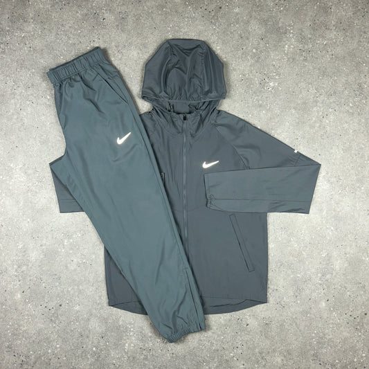 NIKE REPEL WINDRUNNER TRACKSUIT SMOKE GREY