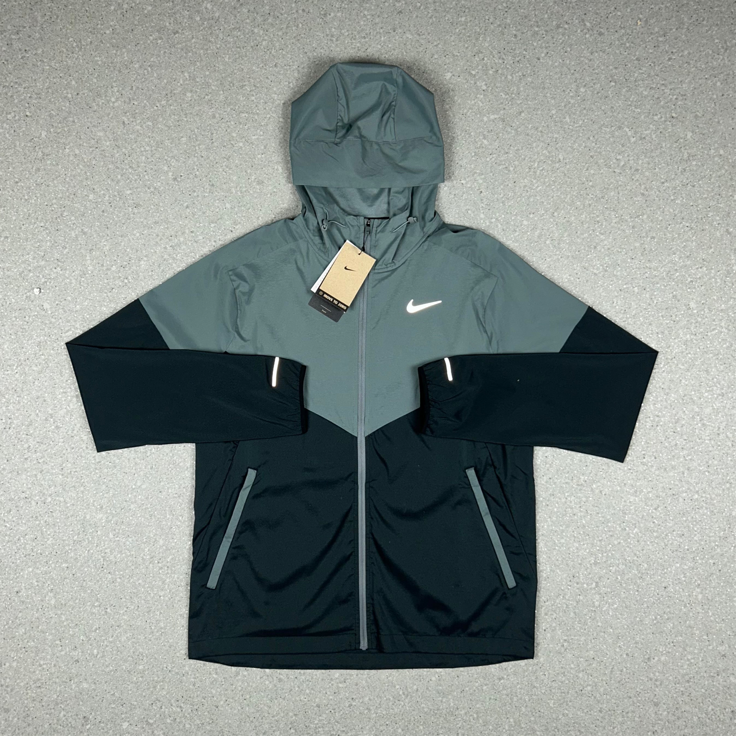 NIKE UV WINDRUNNER JACKET BLACK/GREY