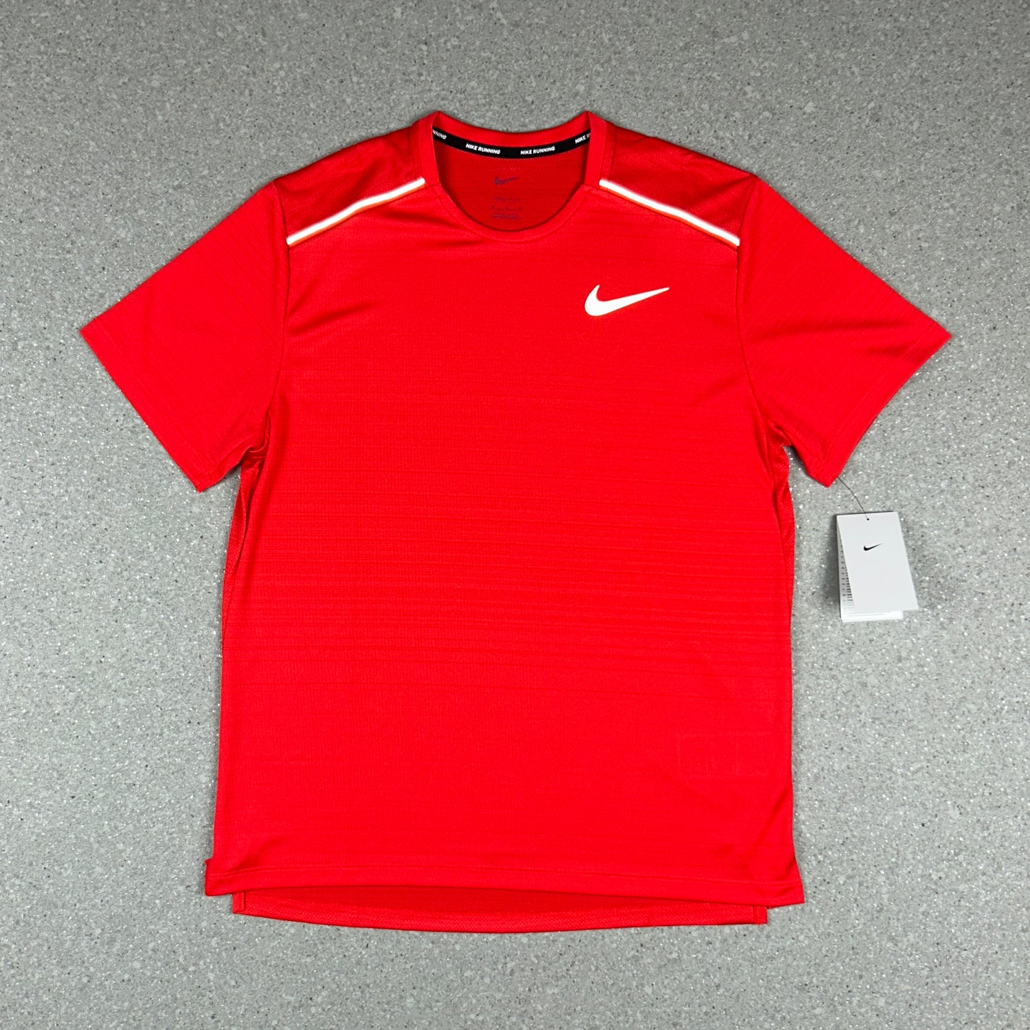 NIKE MILER TSHIRT CRIMSON