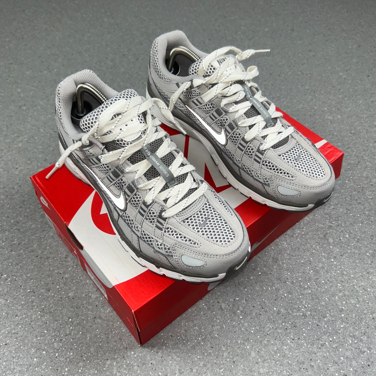 NIKE P6000 IRON ORE