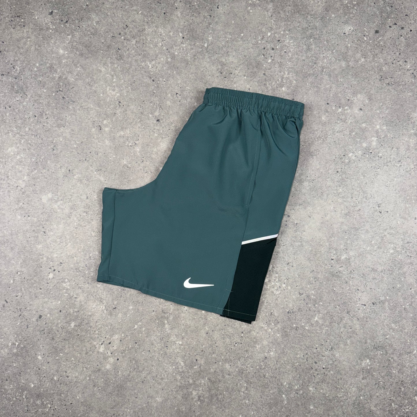 NIKE MILER SHORTS MINERAL SLATE