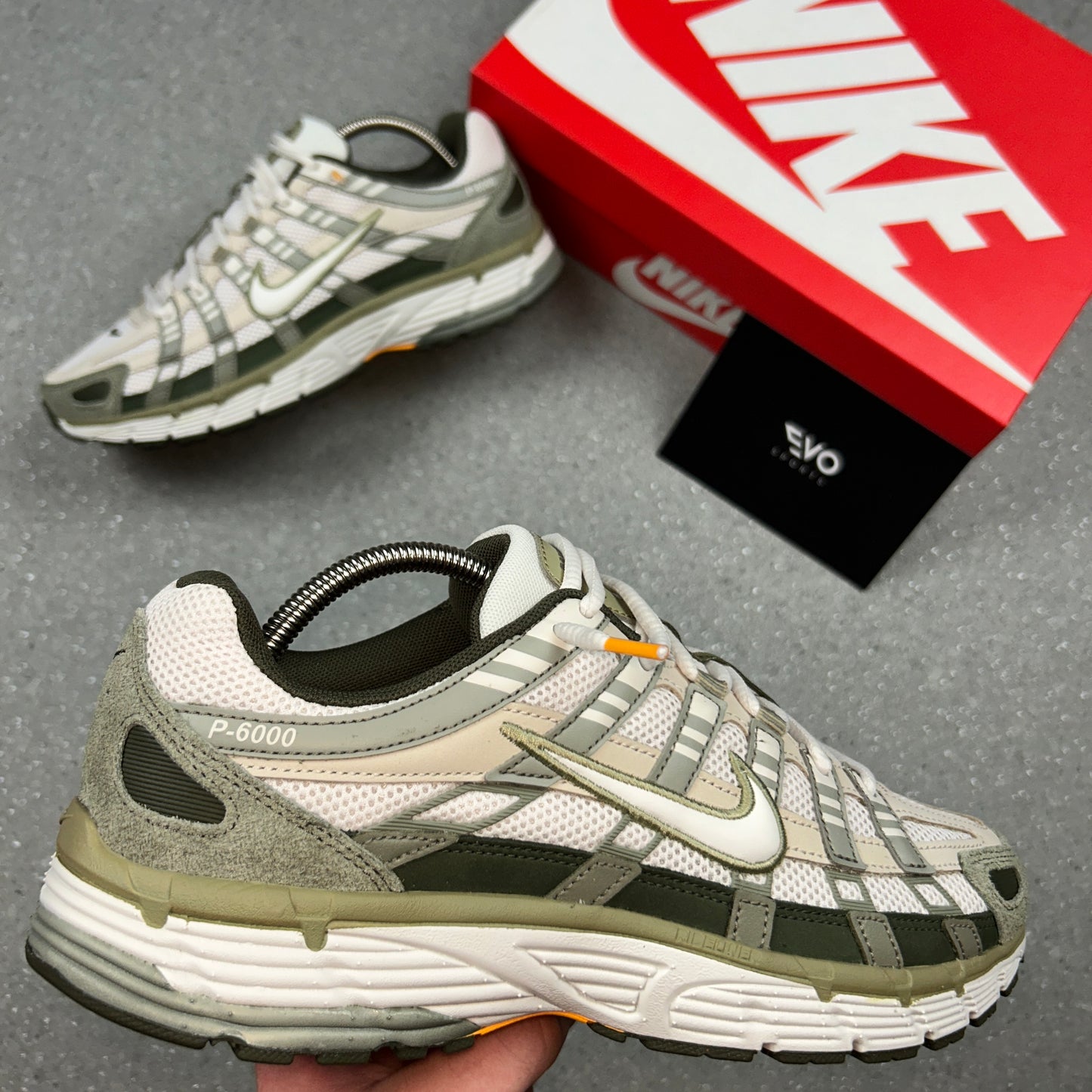 NIKE P6000 CARGO KHAKI