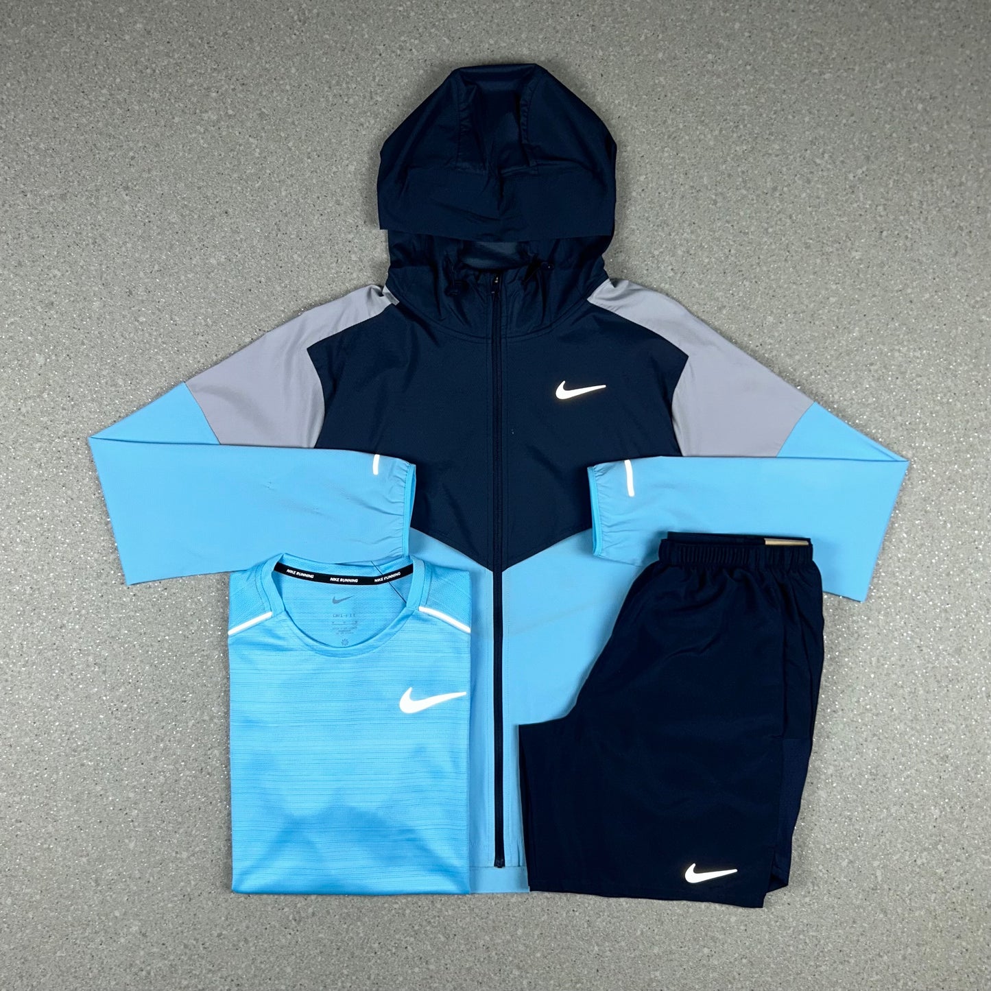 NIKE UV WINDRUNNER AQUARIUS BLUE BUNDLE