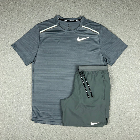 NIKE MILER T-SHIRT GREY & GREY FLEX STRIDE SHORTS SET