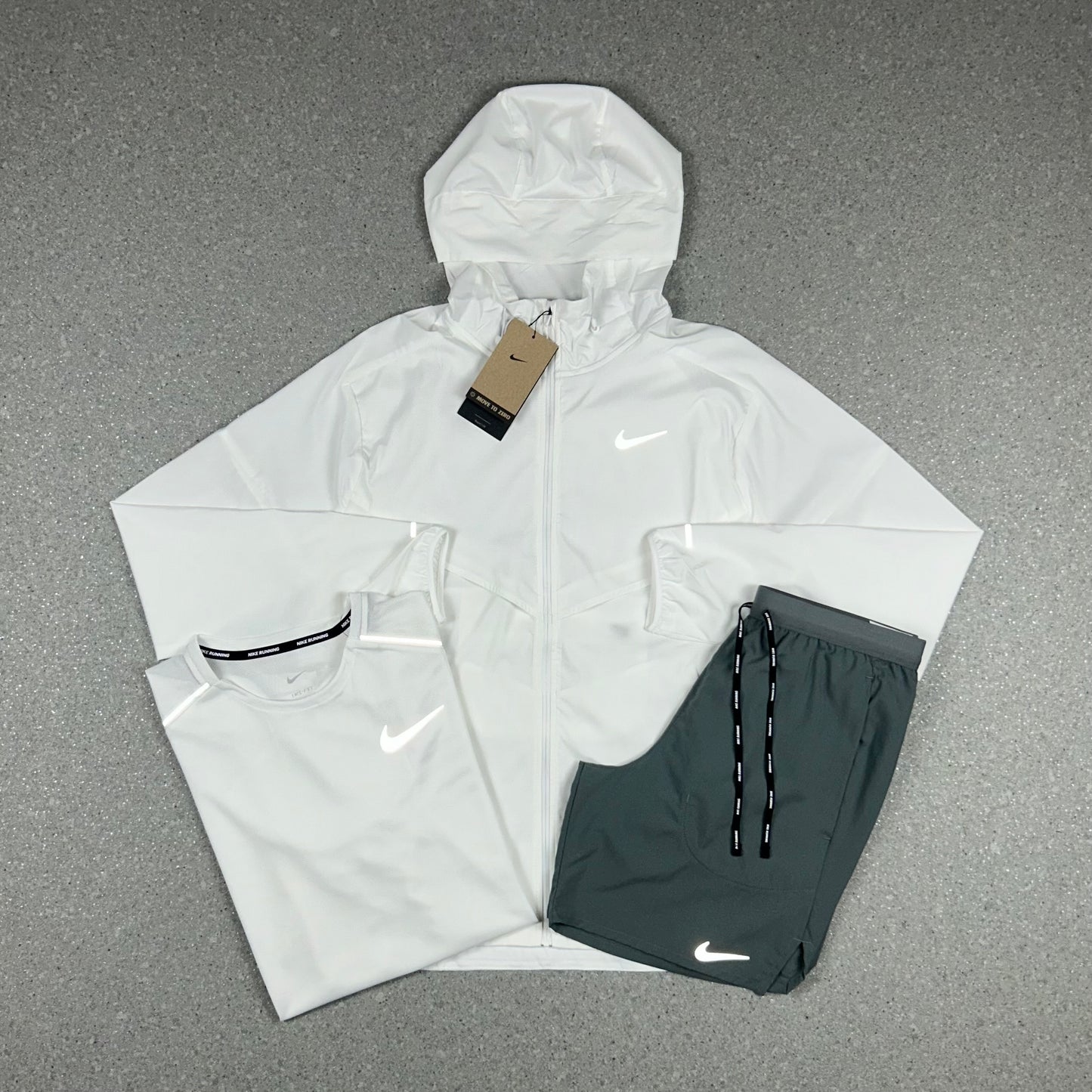 NIKE UV WINDRUNNER ICE WHITE & NIKE GREY 7" FLEX STRIDE SHORTS SET