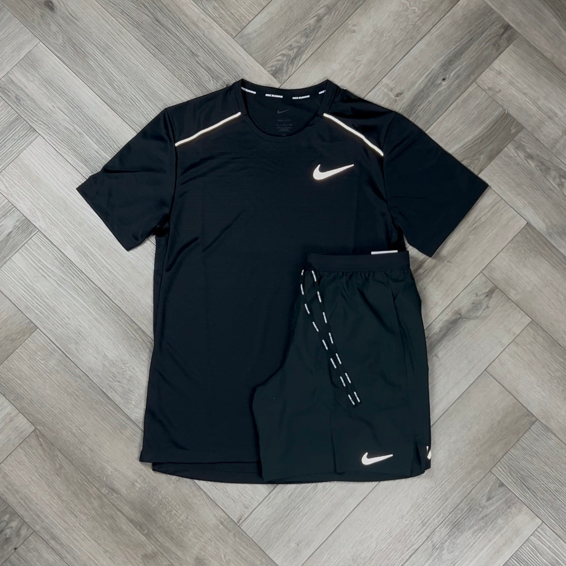 NIKE 1.0 MILER T-SHIRT BLACK & BLACK FLEX STRIDE SHORT SET