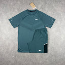 NIKE STRIDE T-SHIRT SHORTS SET MINERAL SLATE