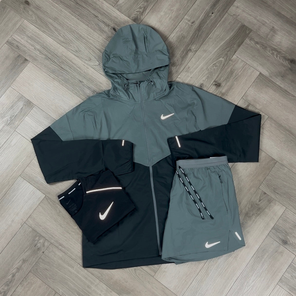 NIKE UV WINDRUNNER BUNDLE BLACK/GREY