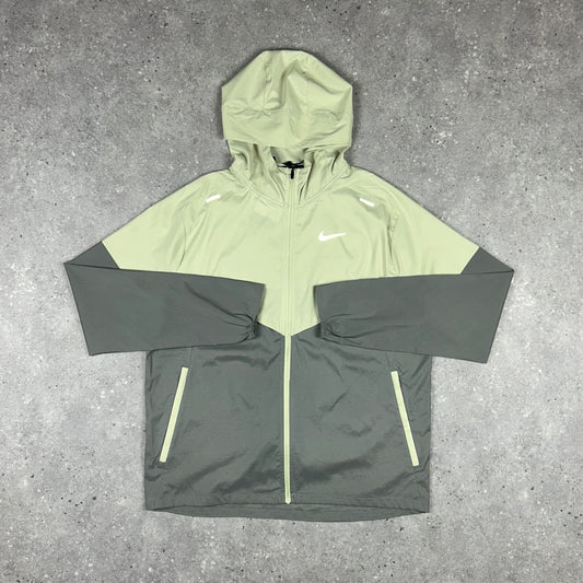 NIKE UV WINDRUNNER JACKET OLIVE AURA