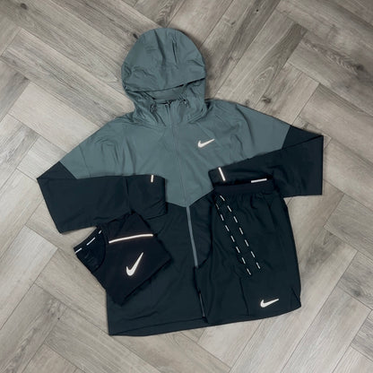 NIKE UV WINDRUNNER JACKET BLACK/GREY