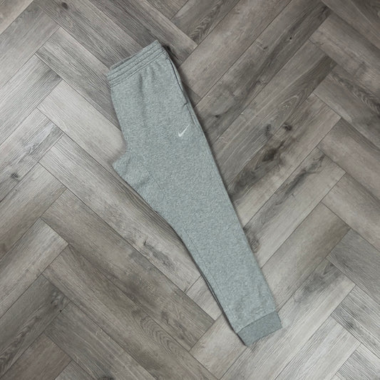 NIKE CLUB FLEECE BOTTOMS GREY