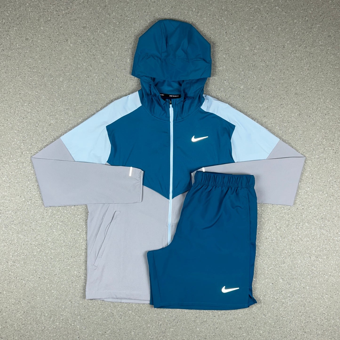 NIKE UV WINDRUNNER BUNDLE ABYSS