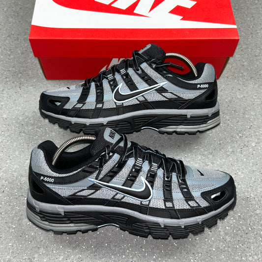 NIKE P6000 COOL GREY/BLACK