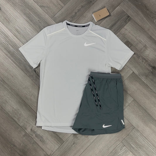 NIKE 1.0 MILER T-SHIRT WHITE & GREY 5” FLEX STRIDE SHORT SET