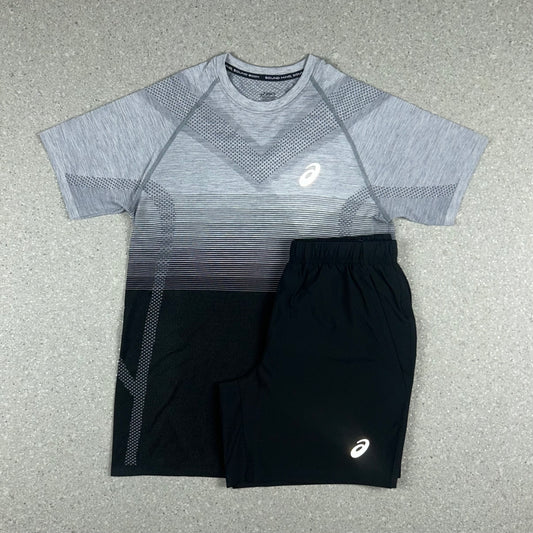 ASICS SEAMLESS T-SHIRT & 7”SHORTS SET BLACK
