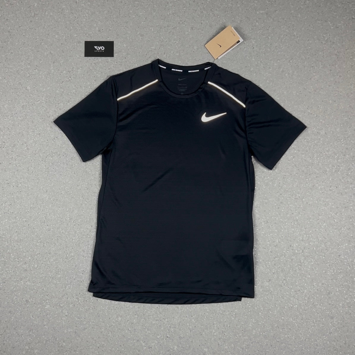 NIKE 1.0 MILER T-SHIRT BLACK & BLACK CHALLENGER SHORT SET