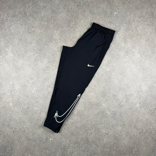 NIKE CHALLENGER "JUST DO IT" DRI-FIT WOVEN PANTS BLACK
