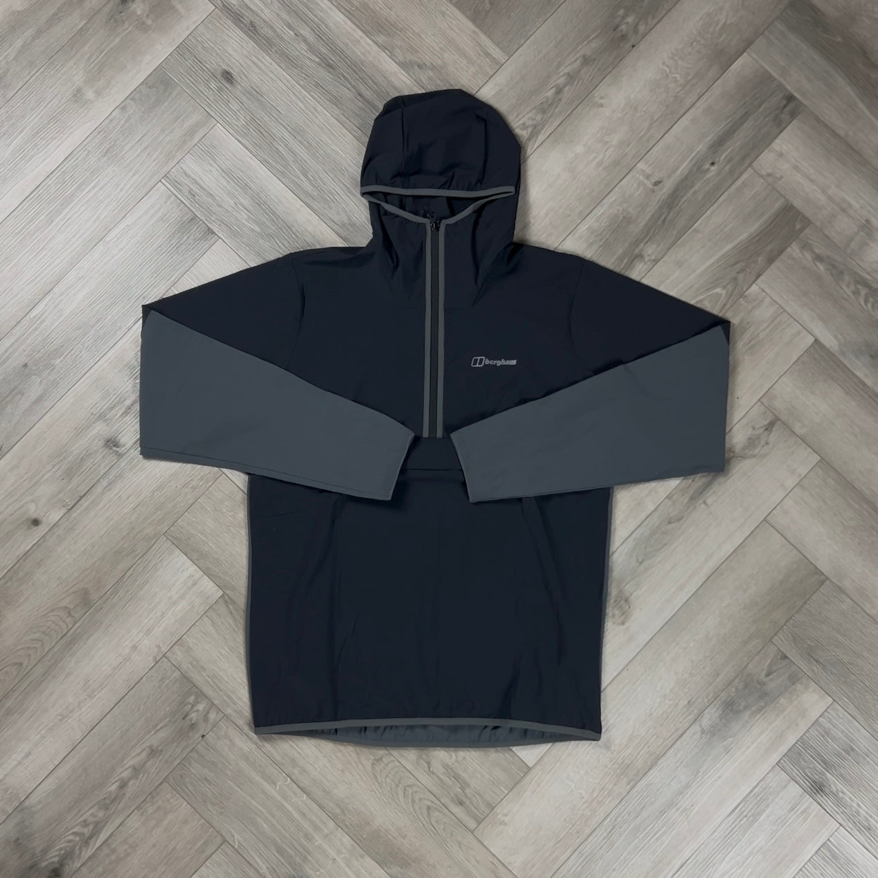 BERGHAUS WOVEN 1/4 ZIP BLACK