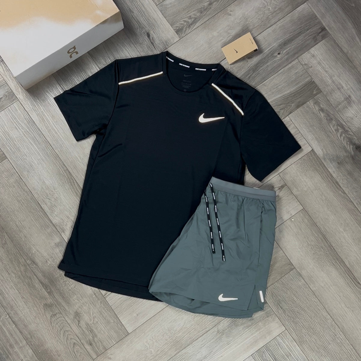 NIKE 1.0 MILER T-SHIRT BLACK & GREY 5” FLEX STRIDE SHORT SET