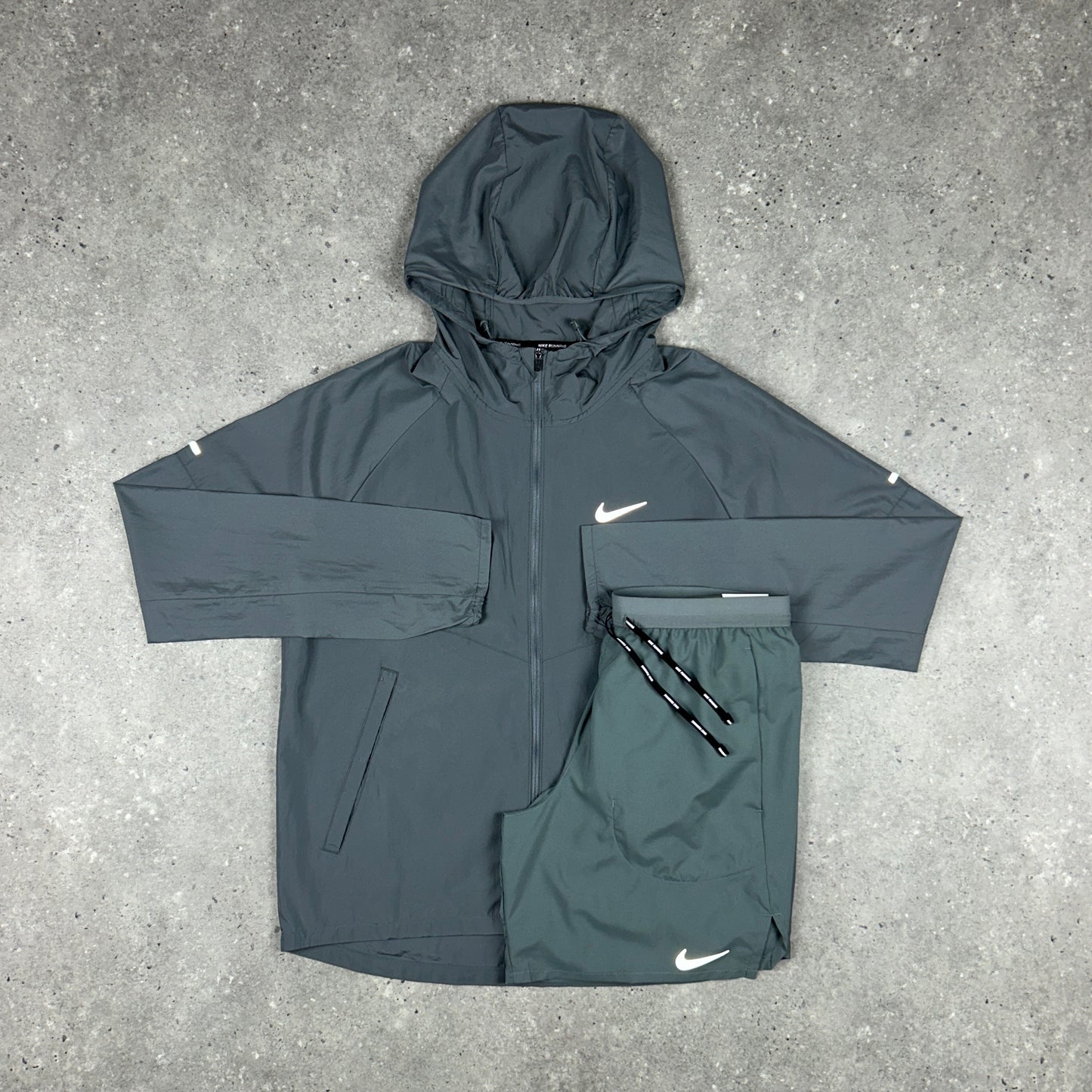 NIKE REPEL WINDRUNNER SET SMOKE GREY