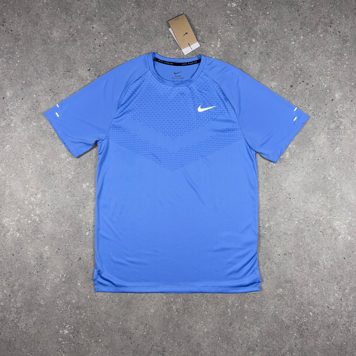 NIKE STRIDE T-SHIRT ROYAL PULSE