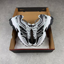 SAUCONY PROGRID OMNI 9 BLACK / WHITE