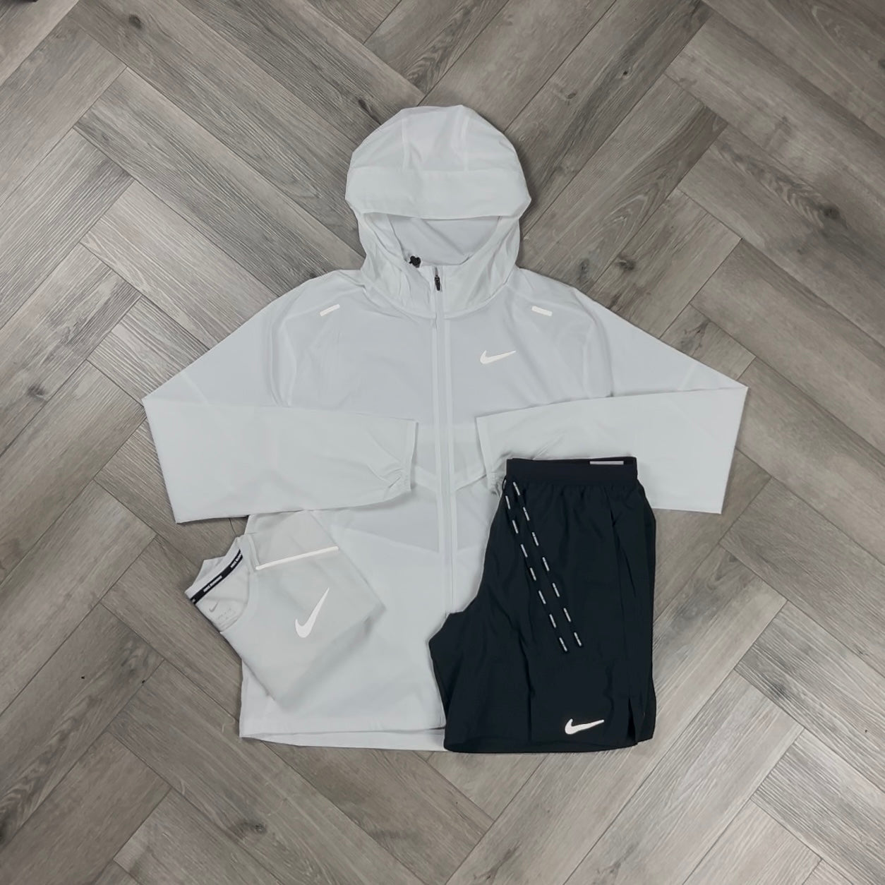 NIKE UV WINDRUNNER ICE WHITE BUNDLE