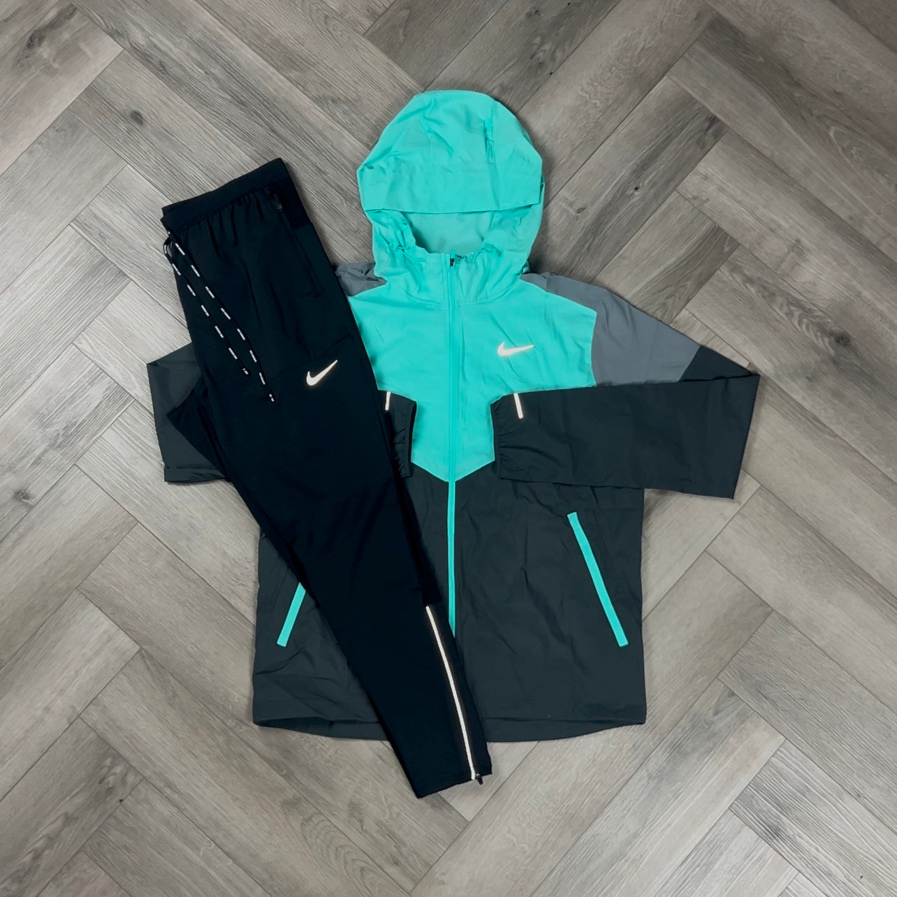 NIKE UV WINDRUNNER JACKET TURQUOISE BLUE & NIKE PHENOM ELITE BOTTOMS BLACK SET