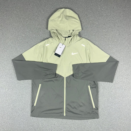NIKE UV WINDRUNNER JACKET OLIVE AURA