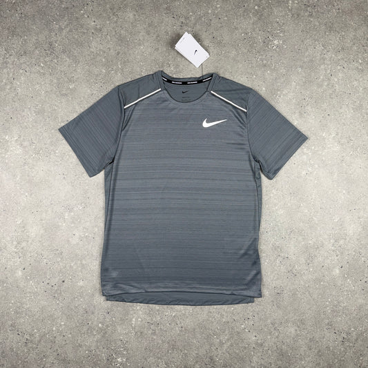 NIKE MILER T-SHIRT SMOKE GREY